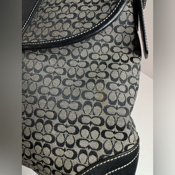 Coach Vintage Soho Signature Jacquard Kissing C’s & Leather Crossbody Conv Bag - Picture 7 of 13